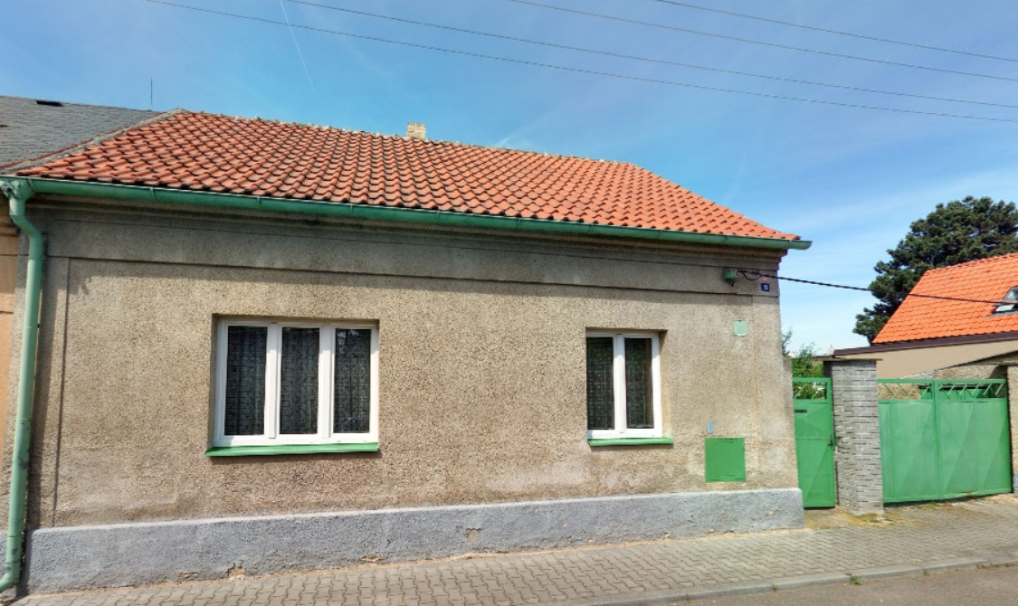 Prodej rodinného domu 3+1 se zahradou, Jeneč